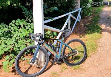 Used TREK MADONE SLR 7 GEN 6 2022 Road & Gravel