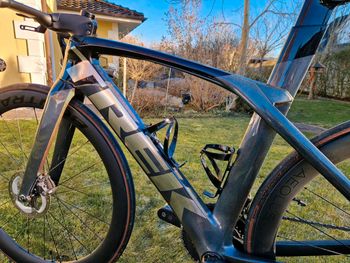 Used Trek TREK MADONE SLR 7 GEN 6 2022 Road & Gravel, Light Gray — image 4 of 20
