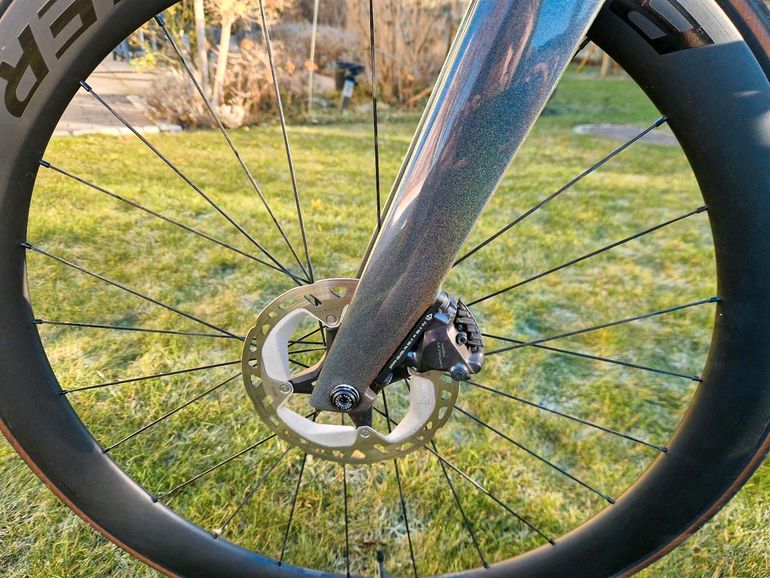 Used Trek TREK MADONE SLR 7 GEN 6 2022 Road & Gravel, Light Gray — image 7 of 20