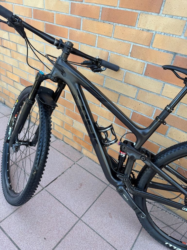 Used Trek Top Fuel 9.8 SL 2019 2019 Mountainbike, Black, 27.5 — image 2 of 14