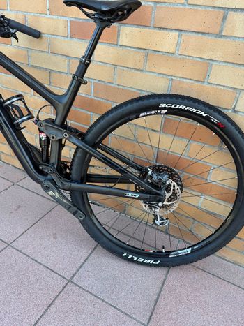 Used Trek Top Fuel 9.8 SL 2019 2019 Mountainbike, Black, 27.5 — image 11 of 14