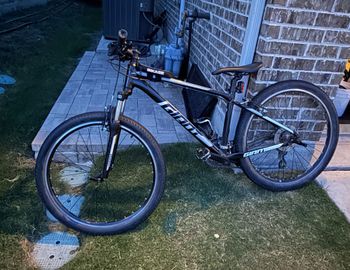 Used Giant Atx Shimano Dura Ace 2021 Mountainbike, Black — image 2 of 4