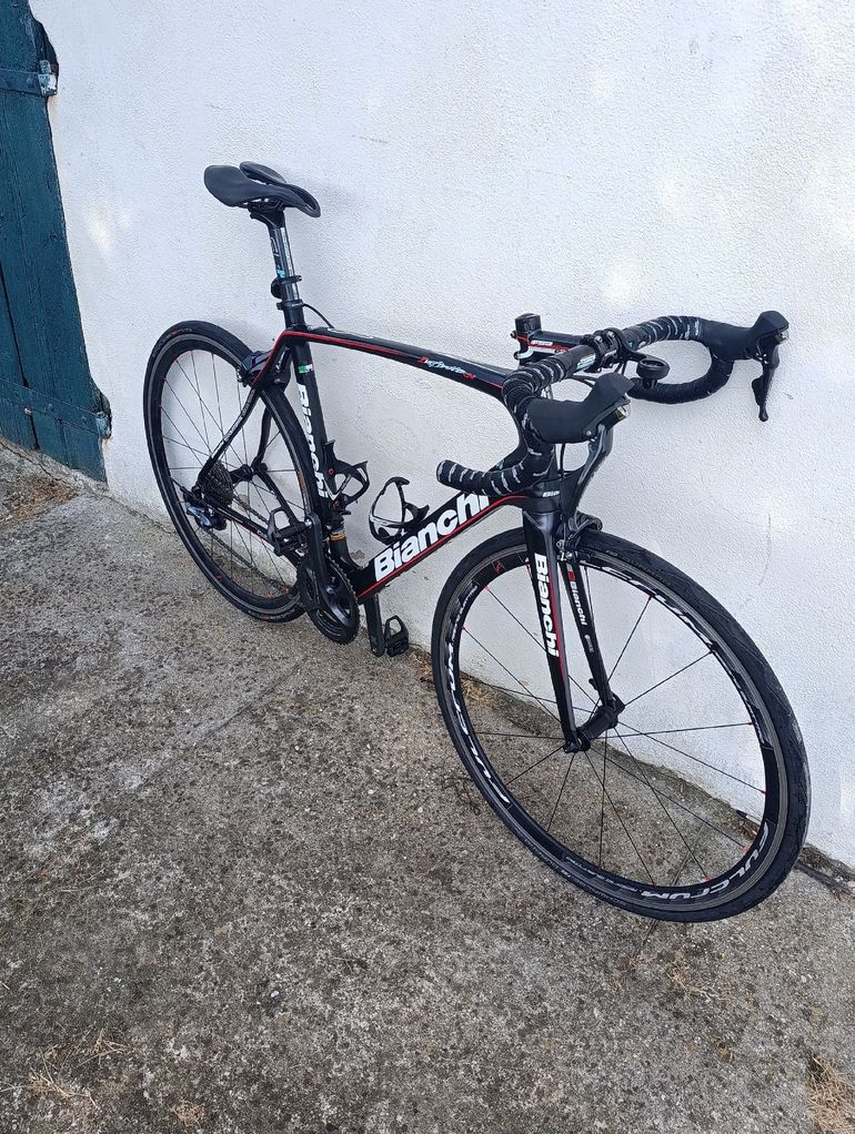 Used Bianchi Infinito CV Ultegra Compact 2014 2014 Road & Gravel, Schwarz — image 2 of 6