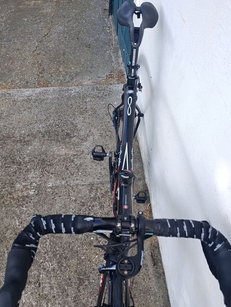 Used Bianchi Infinito CV Ultegra Compact 2014 2014 Road & Gravel, Schwarz — image 5 of 6
