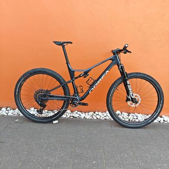 Used Orbea OIZ M-TEAM AXS 2025 2025 Mountainbike, Blue, 29 — image 2 of 17