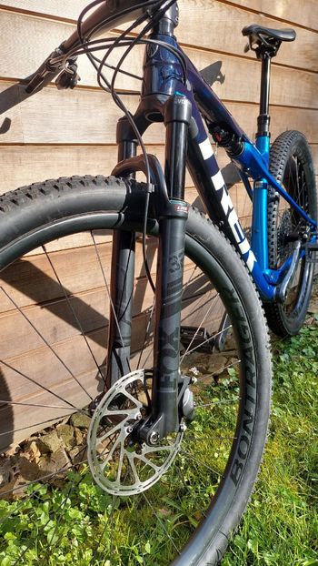Used Trek Supercaliber 9.8 GX 2022 2022 Mountainbike, Blue, 29 — image 2 of 15