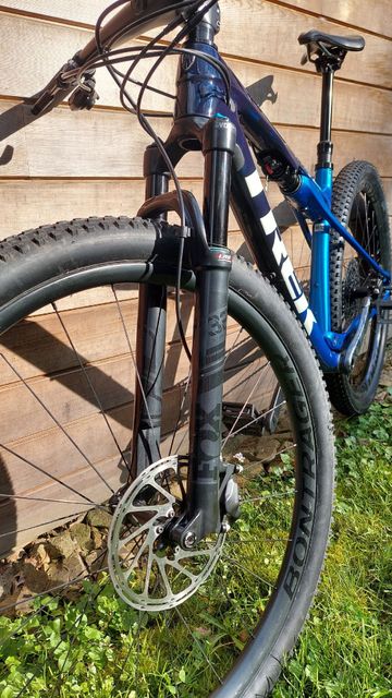 Gebrauchtes Trek Supercaliber 9.8 GX 2022 2022 Mountainbike, Blau, 29 — Bild 2 von 15