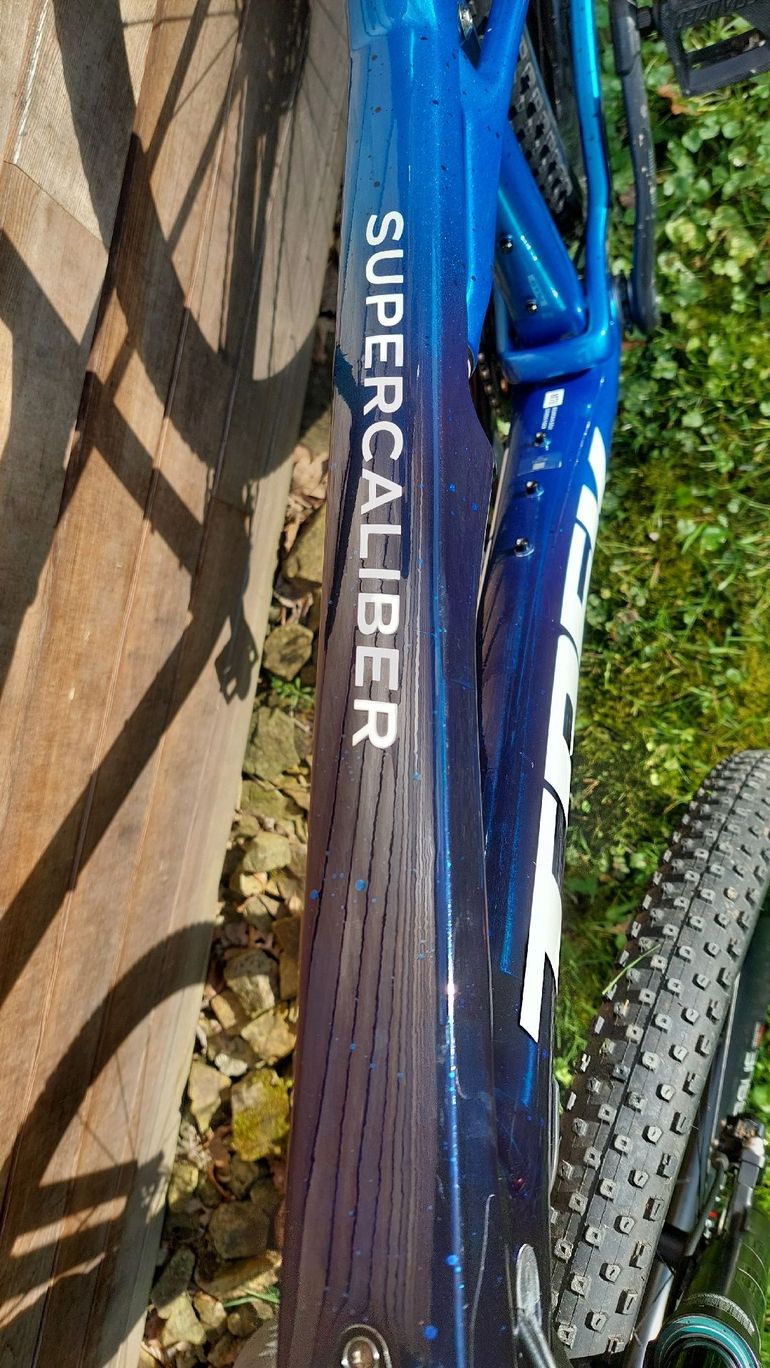 Used Trek Supercaliber 9.8 GX 2022 2022 Mountainbike, Blue, 29 — image 8 of 15