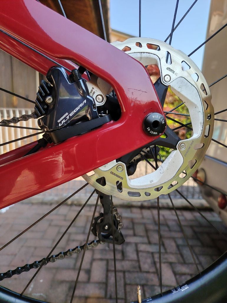 Used Canyon Aeroad CF SL 8 Disc 2023 2023 Road & Gravel, Red — image 4 of 10