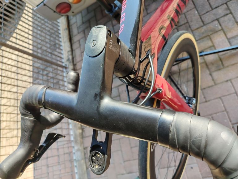 Used Canyon Aeroad CF SL 8 Disc 2023 2023 Road & Gravel, Red — image 8 of 10