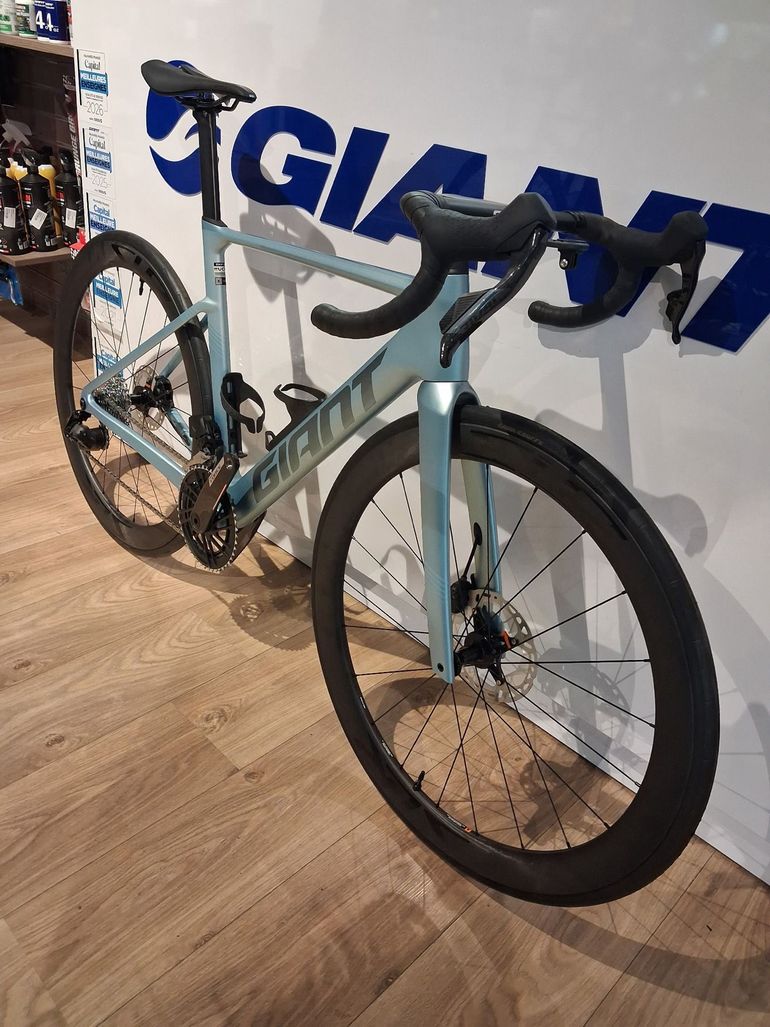 Used Giant Propel Advanced Pro 0-AXS 2027 Frameset 2027 Road & Gravel, Light Gray — image 3 of 4