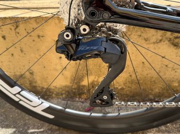 Used Specialized Tarmac SL7 Comp - Shimano 105 Di2 2025 2025 Road & Gravel, Black — image 5 of 15