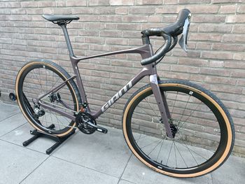 Used Giant Revolt Advanced 0 2023 2023 Road & Gravel, Purple — image 2 of 13