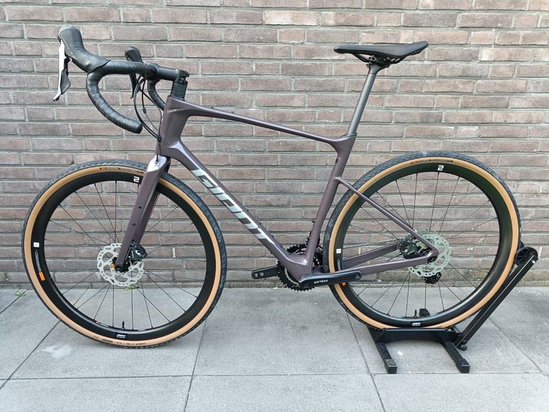 Used Giant Revolt Advanced 0 2023 2023 Road & Gravel, Purple — image 4 of 13
