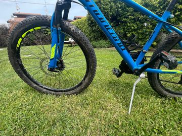 Montana Custom Shimano Tourney 2022 Mountainbike d'occasion — image 5 sur 7