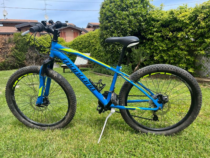 Montana Custom Shimano Tourney 2022 Mountainbike d'occasion — image 1 sur 7