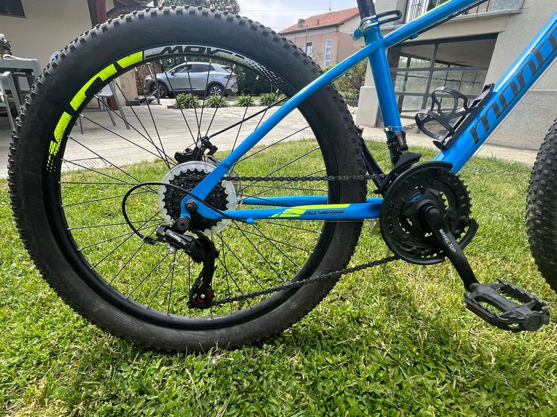 Montana Custom Shimano Tourney 2022 Mountainbike d'occasion — image 4 sur 7