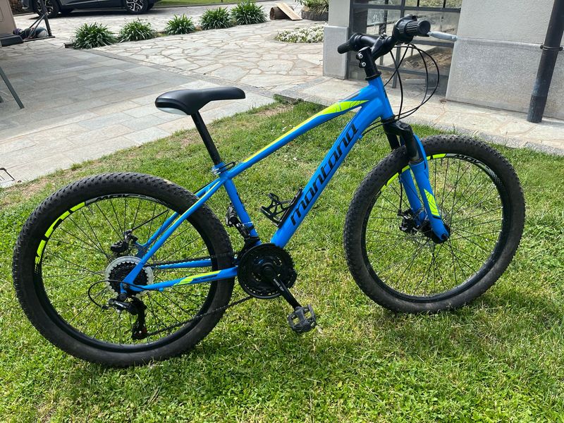 Montana Custom Shimano Tourney 2022 Mountainbike d'occasion — image 3 sur 7