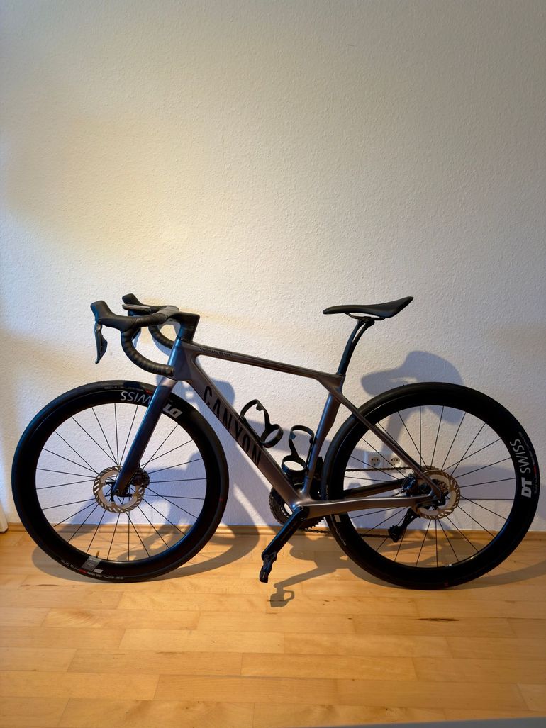 Used Canyon Endurace CF SLX 8 Di2 2026 2026 Road & Gravel, Purple — image 2 of 6