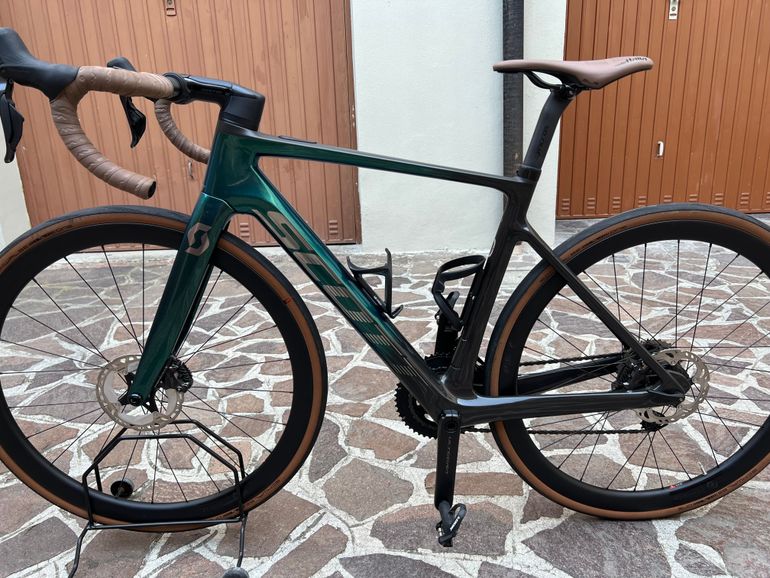 Used Scott Eride 10 2023 Road & Gravel, Green — image 1 of 12