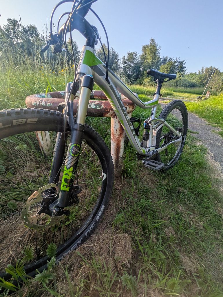 Used Giant Trance 2 2017 2017 Mountainbike, Green — image 5 of 7