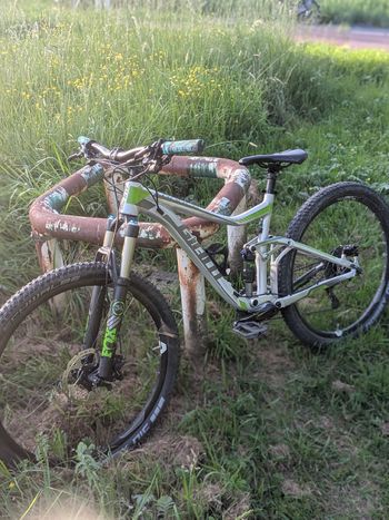 Used Giant Trance 2 2017 2017 Mountainbike, Green — image 2 of 7