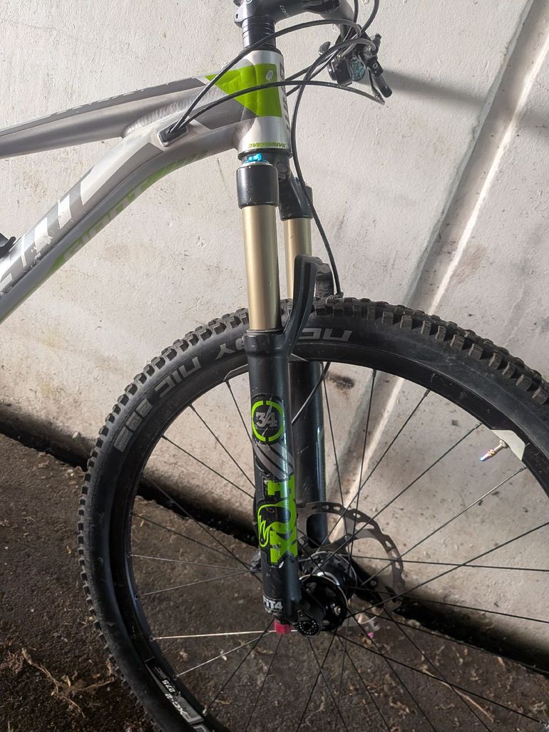 Used Giant Trance 2 2017 2017 Mountainbike, Green — image 7 of 7