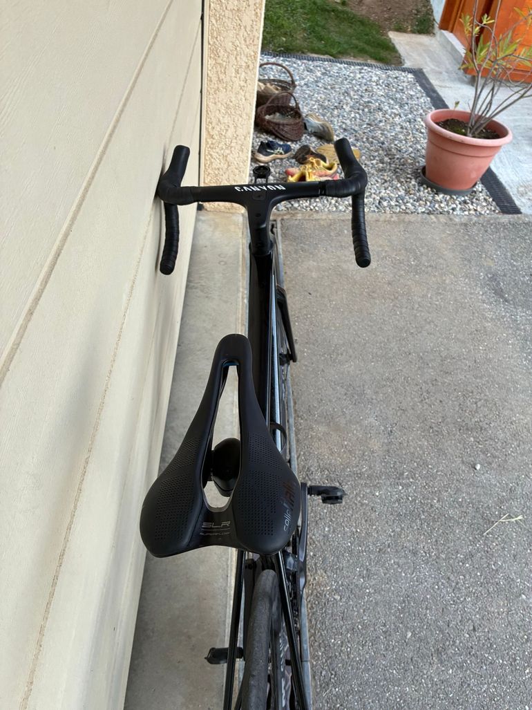 Used Canyon Ultimate CF SLX 8 Di2 2026 2026 Road & Gravel, Black — image 3 of 3