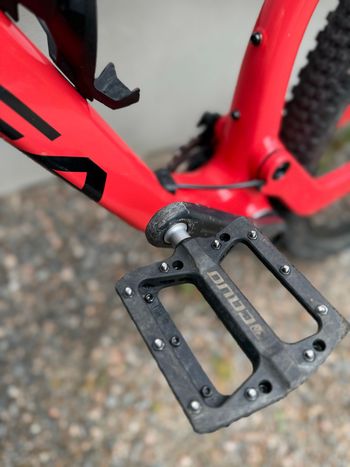 Used Orbea OIZ M20 TR 2022 2022 Mountainbike, Red, 29 — image 8 of 8