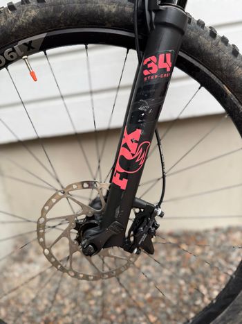 Used Orbea OIZ M20 TR 2022 2022 Mountainbike, Red, 29 — image 4 of 8