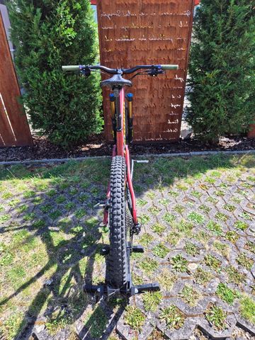 Used Propain Tyee Shimano Deore XT 2022 Mountainbike, Red — image 4 of 4