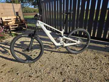 YT Industries Decoy SN SRAM X0 Eagle AXS (T-Type) 2024 Mountainbike usato, Bianco — immagine 4 di 14