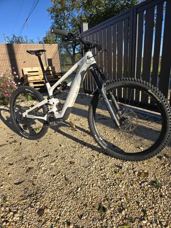 Used YT Industries Decoy SN CORE 2 MX 2024 2024 Mountainbike, White — image 8 of 13