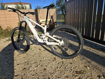 YT Industries Decoy SN SRAM X0 Eagle AXS (T-Type) 2024 Mountainbike usato, Bianco — immagine 3 di 14
