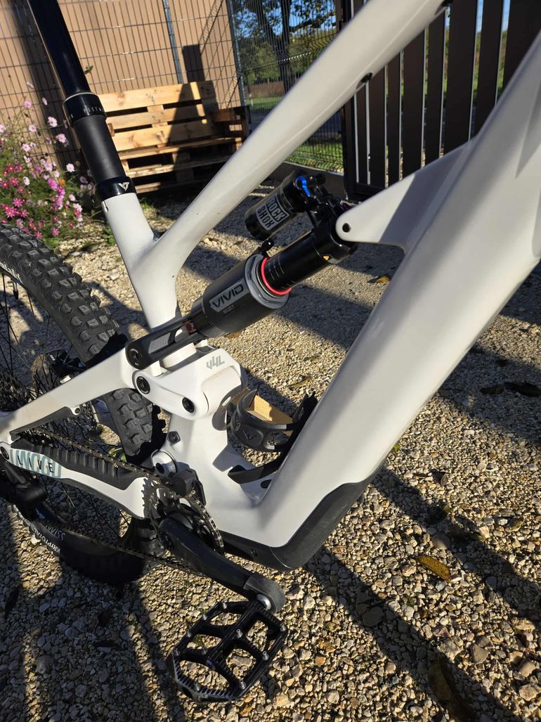 Used YT Industries Decoy SN CORE 2 MX 2024 2024 Mountainbike, White — image 2 of 13