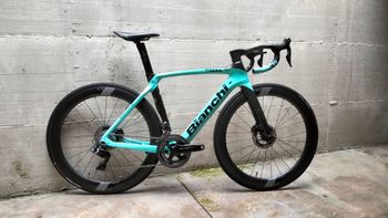 Used Bianchi Oltre XR4 Dura Ace Di2 2021 2021 Road & Gravel