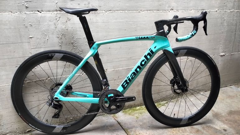 Used Bianchi Oltre XR4 Dura Ace Di2 2021 2021 Road & Gravel, Black — image 2 of 17
