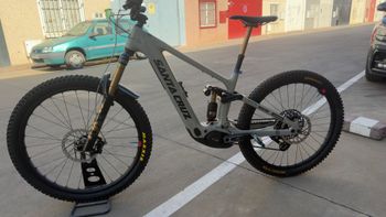 Used Santa Cruz Vala X0 AXS RSV / Carbon CC 2025 2025 Mountainbike, Light Gray, 29, 27.5 — image 2 of 12