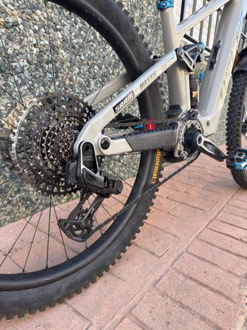 Used Santa Cruz Vala X0 AXS RSV / Carbon CC 2025 2025 Mountainbike, Light Gray, 29, 27.5 — image 3 of 12