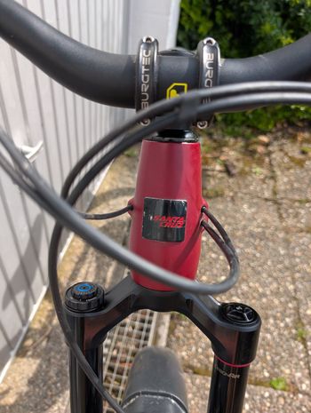 Used Santa Cruz HIGHTOWER X01 / Carbon CC 2024 2024 Mountainbike, Red, 29 — image 6 of 9