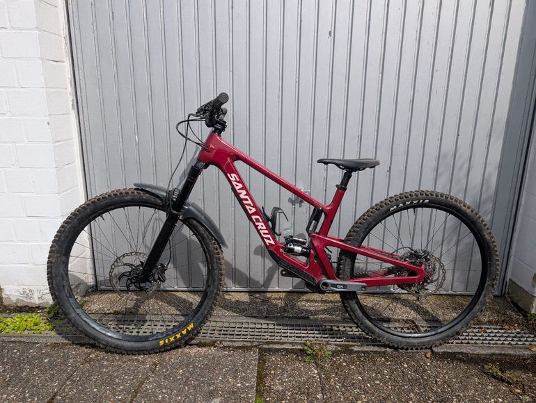 Used Santa Cruz HIGHTOWER X01 / Carbon CC 2024 2024 Mountainbike, Red, 29 — image 2 of 9