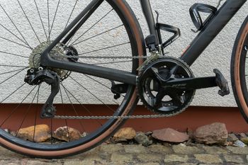 Used Canyon Endurace CF 7 Di2 2023 2023 Road & Gravel, Black — image 2 of 14