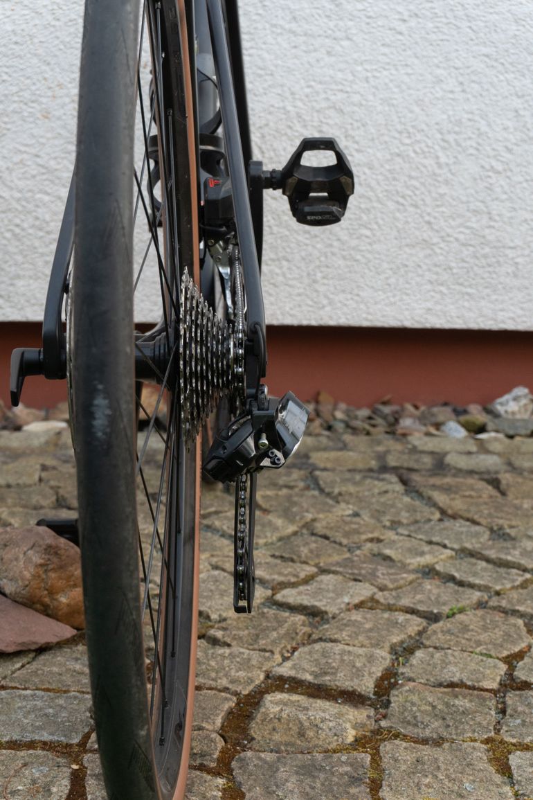 Used Canyon Endurace CF 7 Di2 2023 2023 Road & Gravel, Black — image 12 of 14