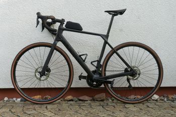 Used Canyon Endurace CF 7 Di2 2023 2023 Road & Gravel, Black — image 4 of 14