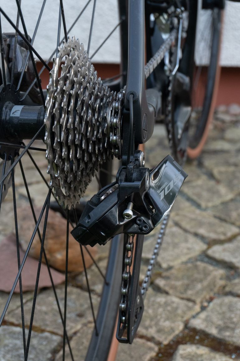 Used Canyon Endurace CF 7 Di2 2023 2023 Road & Gravel, Black — image 13 of 14