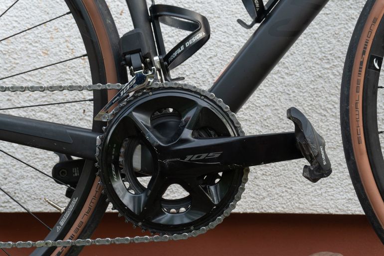 Used Canyon Endurace CF 7 Di2 2023 2023 Road & Gravel, Black — image 3 of 14