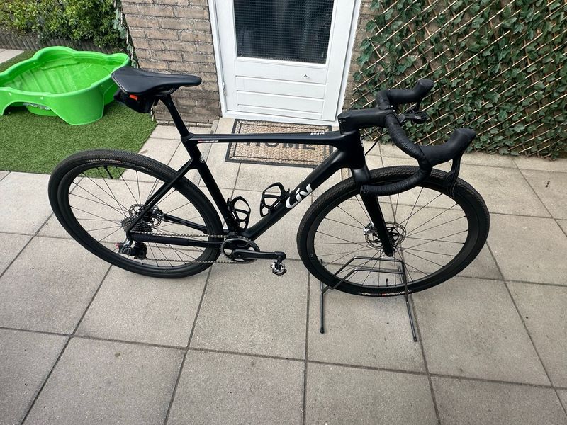 Tweedehands Liv Brava Advanced Pro Carbon Cyclocross (S) Sram Red Axs 2025 Road & Gravel