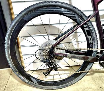 Used Giant Revolt, Advanced Pro 1 2022 2022 Road & Gravel, Purple — image 6 of 6