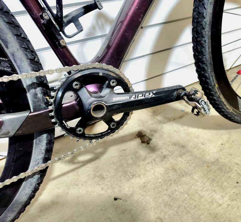 Used Giant Revolt, Advanced Pro 1 2022 2022 Road & Gravel, Purple — image 3 of 6