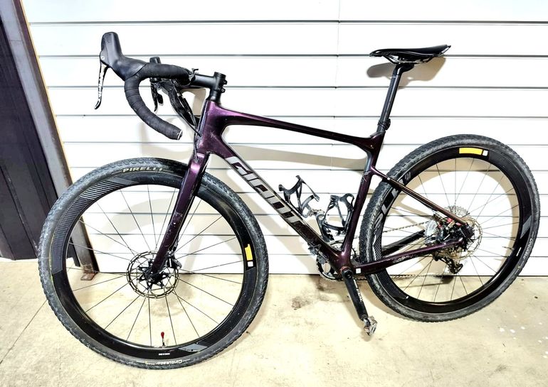 Used Giant Revolt, Advanced Pro 1 2022 2022 Road & Gravel, Purple — image 2 of 6